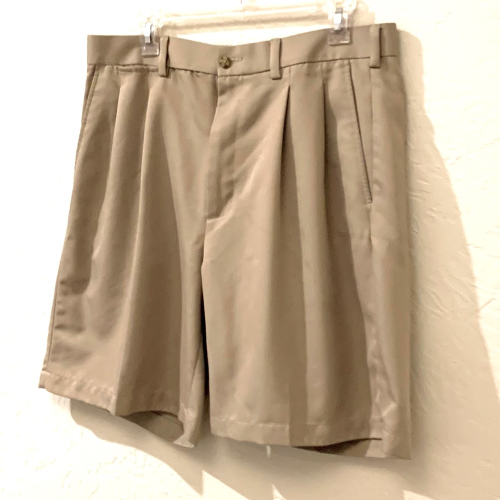 Mens PGA golf shorts